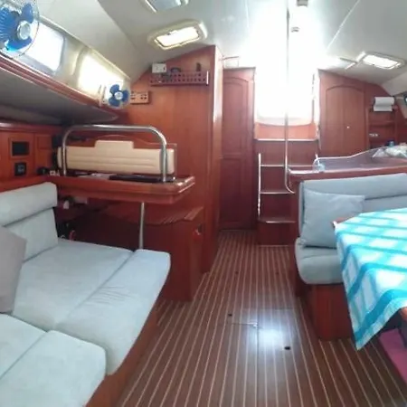 Sailing Yacht Avara Hotel en barco Fethiye