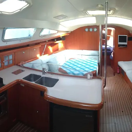 Sailing Yacht Avara Hotel en barco Fethiye